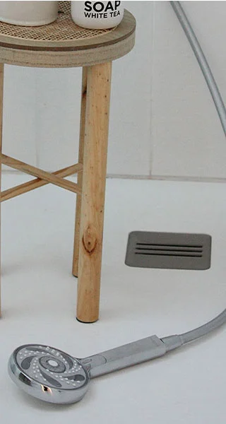 The non-illuminated Aloé showerhead